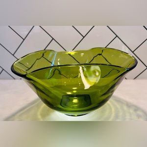 Vintage Anchor Hocking Avocado Folded Green Glass Serving Bowl
